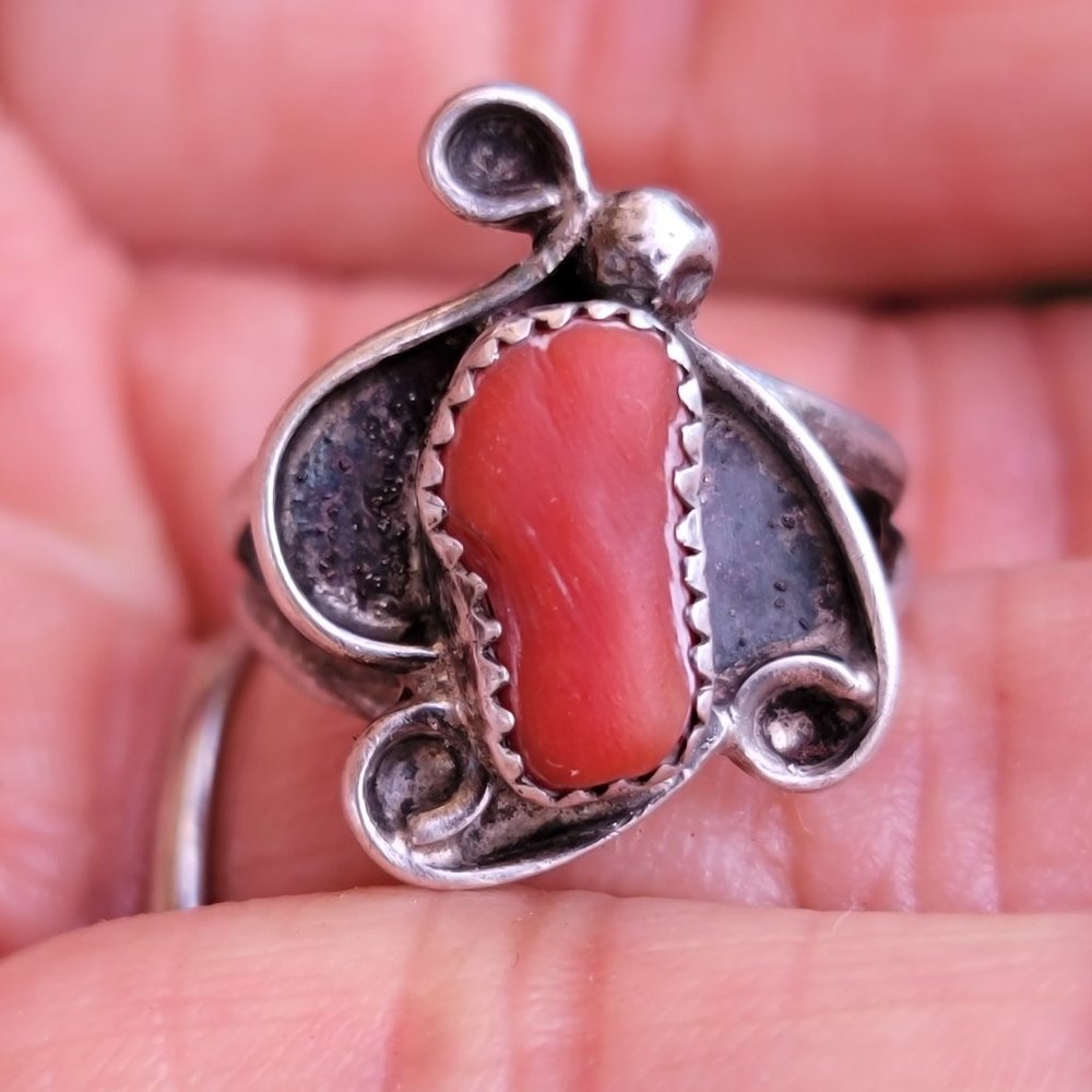 Vintage Native American Navajo handmade vintage coral squash blossom 925 sterlin